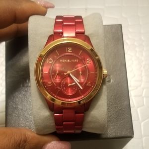 Mickeal kors watch